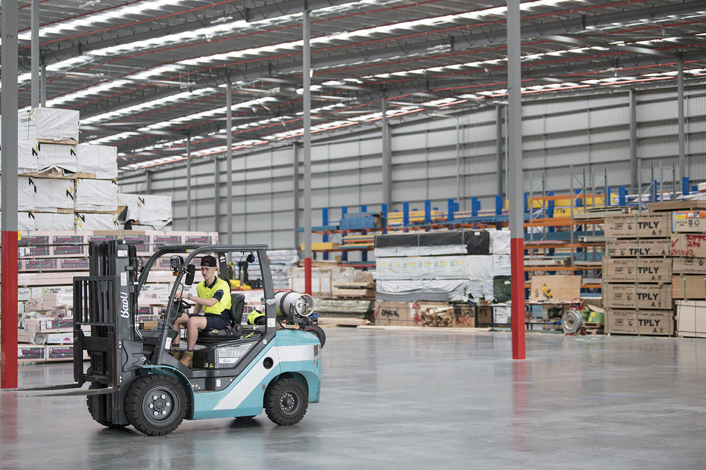 MIC - WAREHOUSE INTERNAL 2